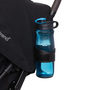 The Baby Trend Zenda Compact All-Terrain Stroller comes with a parent cup holder
