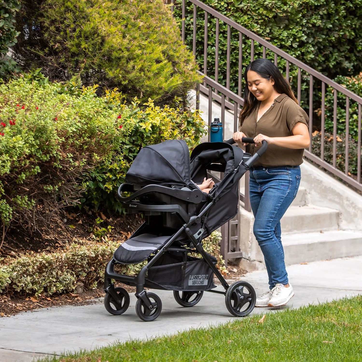 Passport® Seasons Stroller Travel System w/ Infant Car Seat