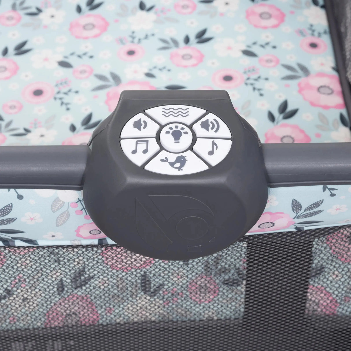 Deluxe II Nursery Center Playard (International)
